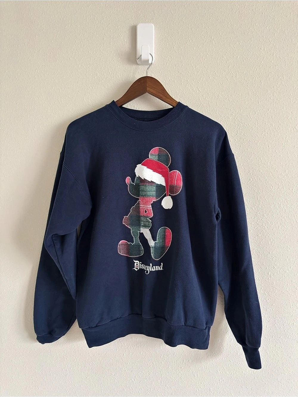 Disneyland Mickey Mouse Holiday Sweatshirt Size M Authentic Disney Parks
